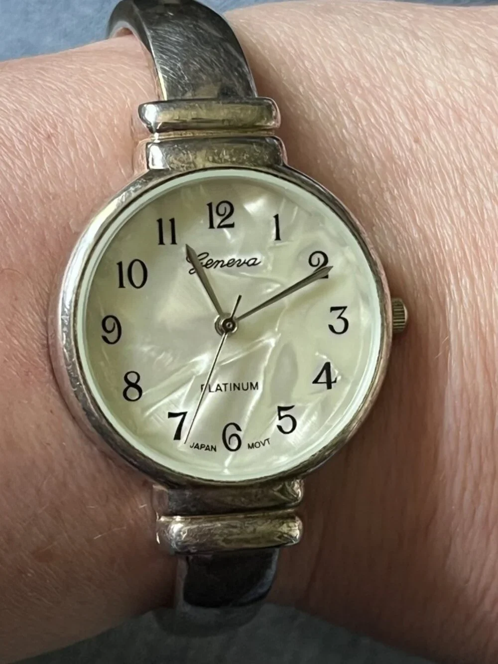 Vintage Geneva Platinum MOP Dial Silver Cuff Watch New Battery